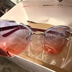 Rimless Gradient Pink Sunglasses for Women